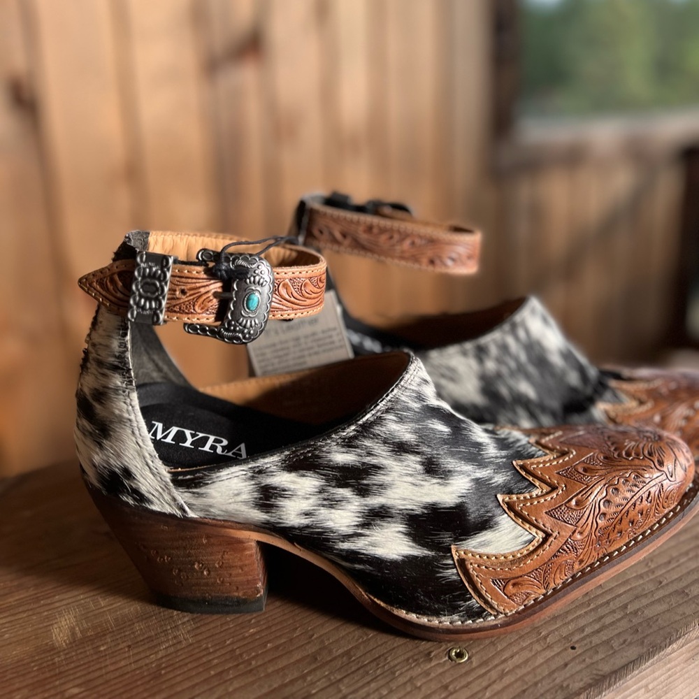 New Hand-Tooled Leather  strap Genuine Hide-On Women Bootie Boot Boho Western - Picture 3 of 11